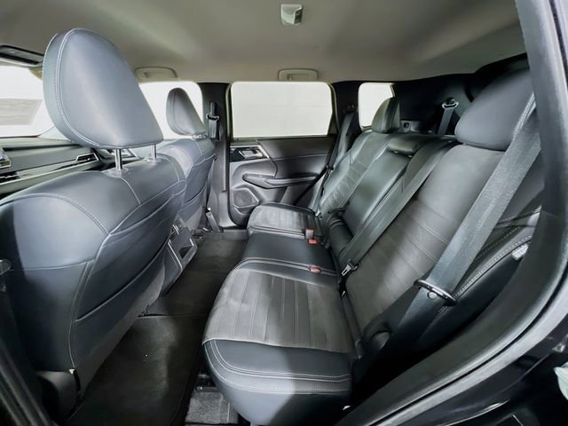 Used 2024 Mitsubishi Outlander SE image 24