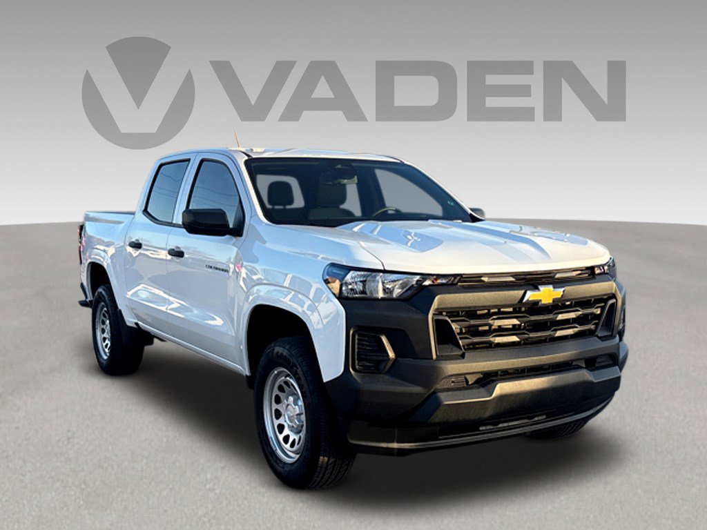 Used 2026 Chevrolet Colorado W/T w/ Advanced Trailering Package image 1