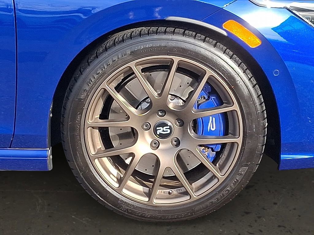 Used 2024 Volkswagen Golf R image 9