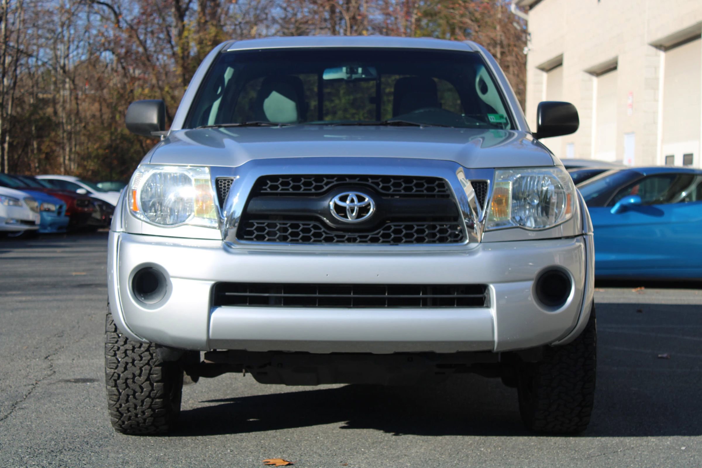 Used 2011 Toyota Tacoma 4x4 Access Cab w/ SR5 Pkg #2 image 2