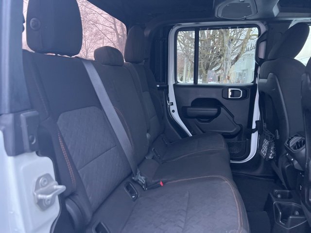 Used 2024 Jeep Gladiator Mojave w/ Technology Group image 25