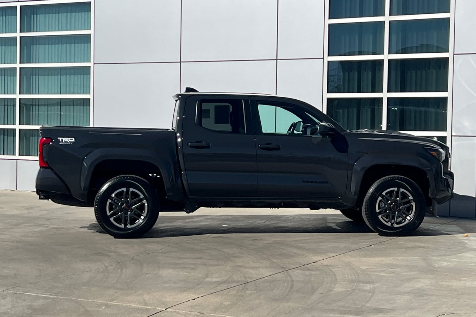 Used 2026 Toyota Tacoma TRD Sport AWD/4WD image 3