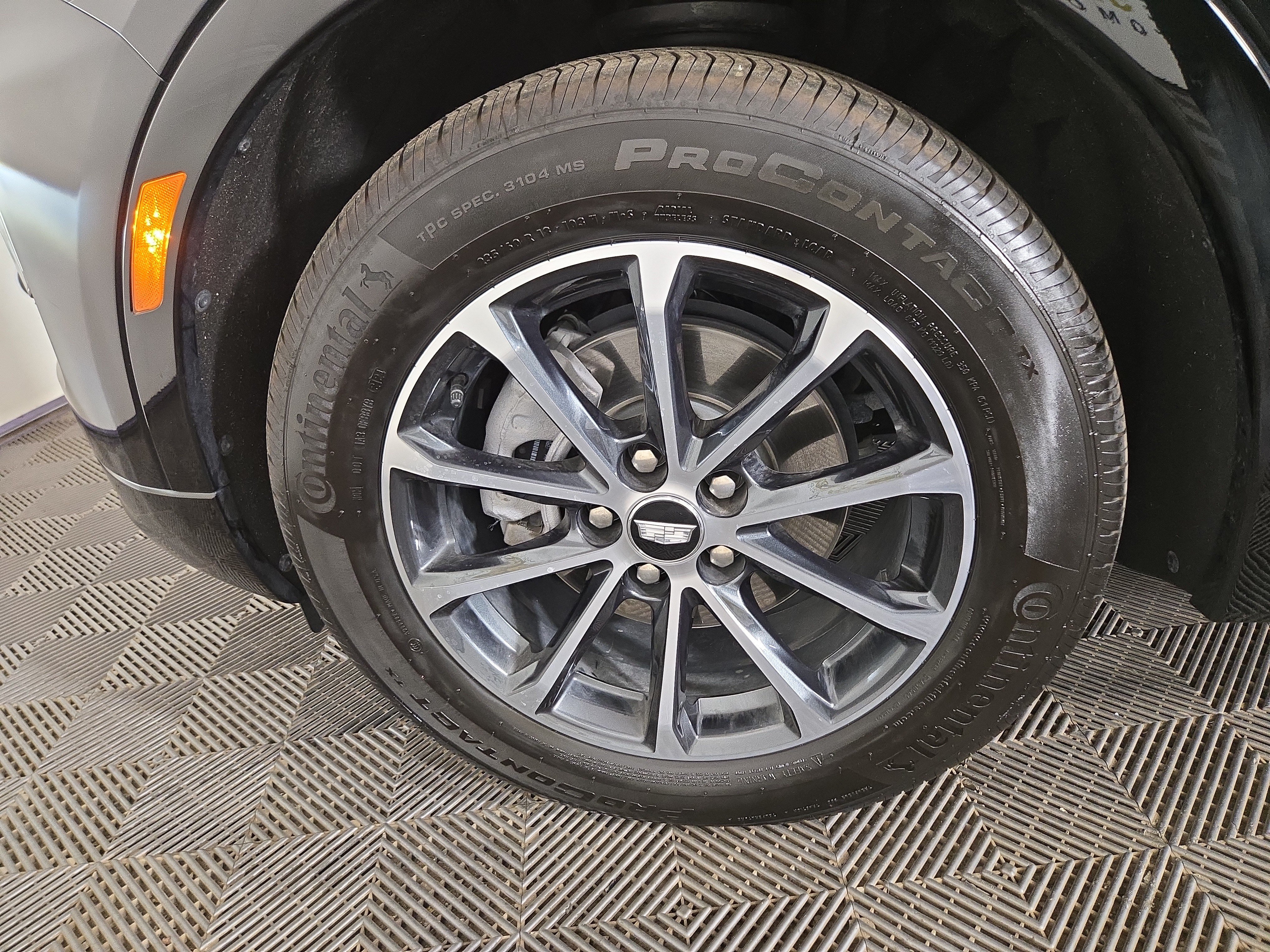 Certified 2024 Cadillac XT4 Sport AWD/4WD image 35