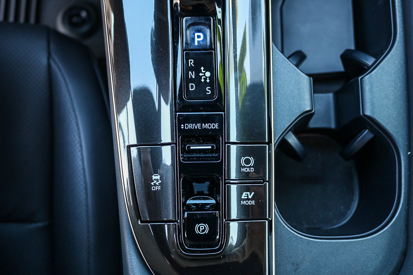 Used 2025 Toyota Crown Signia image 20