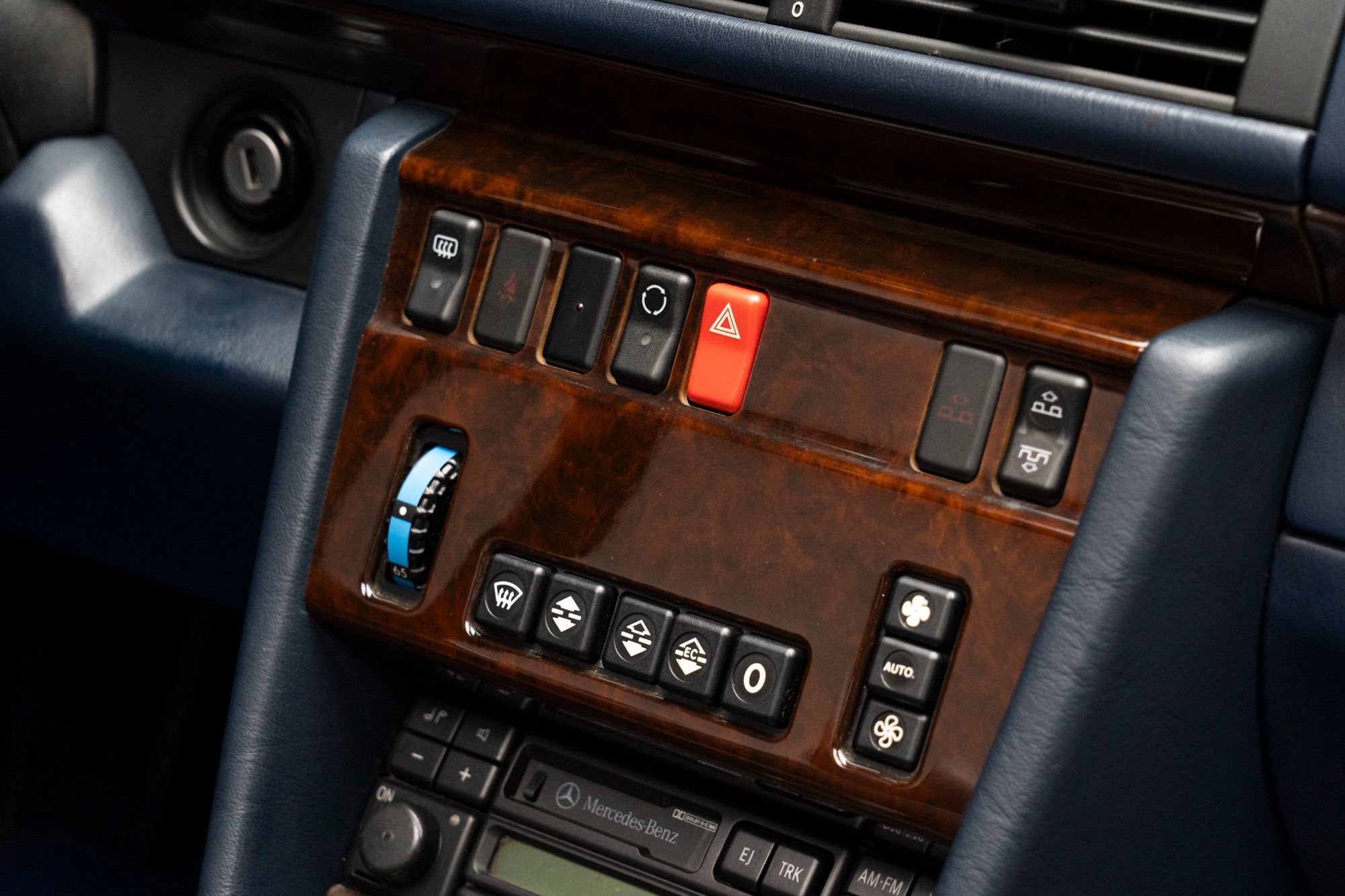 Used 1995 Mercedes-Benz E 320 Convertible image 53