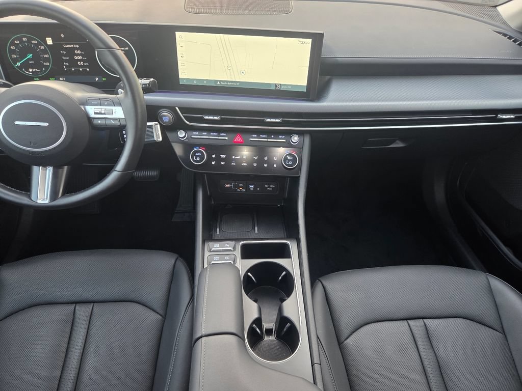 Used 2025 Hyundai Sonata Limited FWD image 15