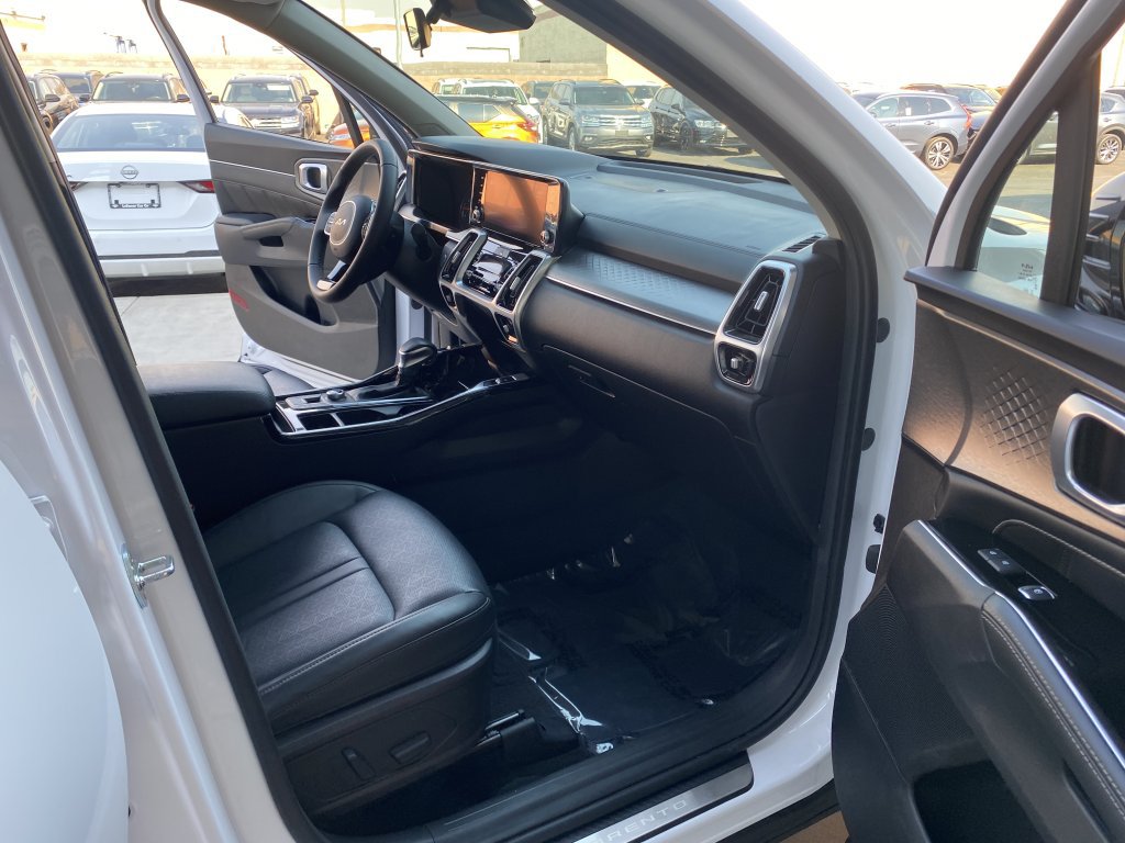 Used 2022 Kia Sorento SX FWD image 21