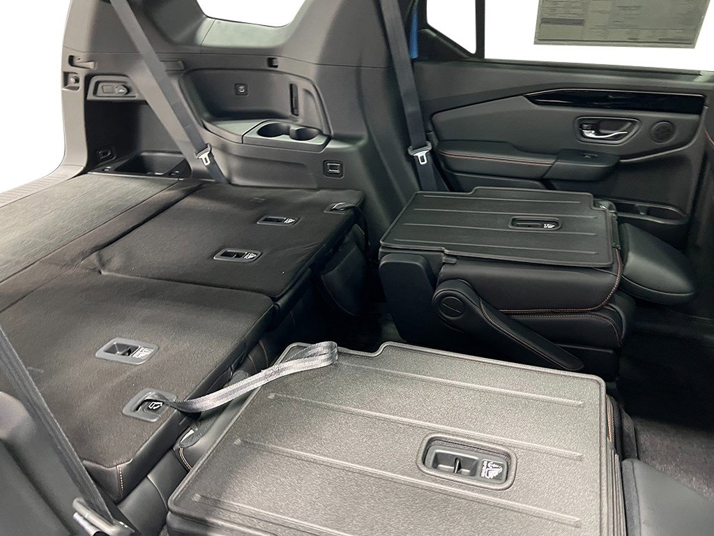 New 2025 Honda Pilot TrailSport image 32