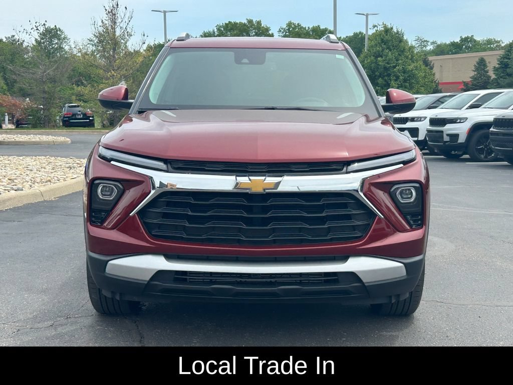 Used 2024 Chevrolet TrailBlazer LT w/ Convenience Package AWD/4WD image 2