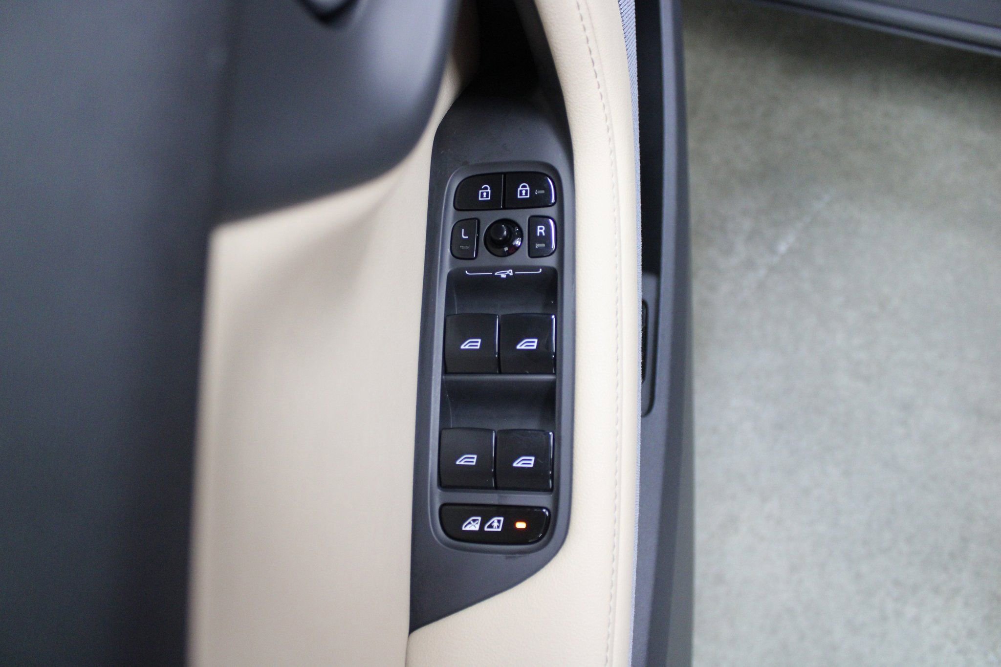 Used 2021 Polestar Polestar 2 image 13