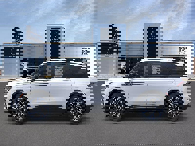 New 2025 Lincoln Nautilus Premier w/ Jet Appearance Package image 3