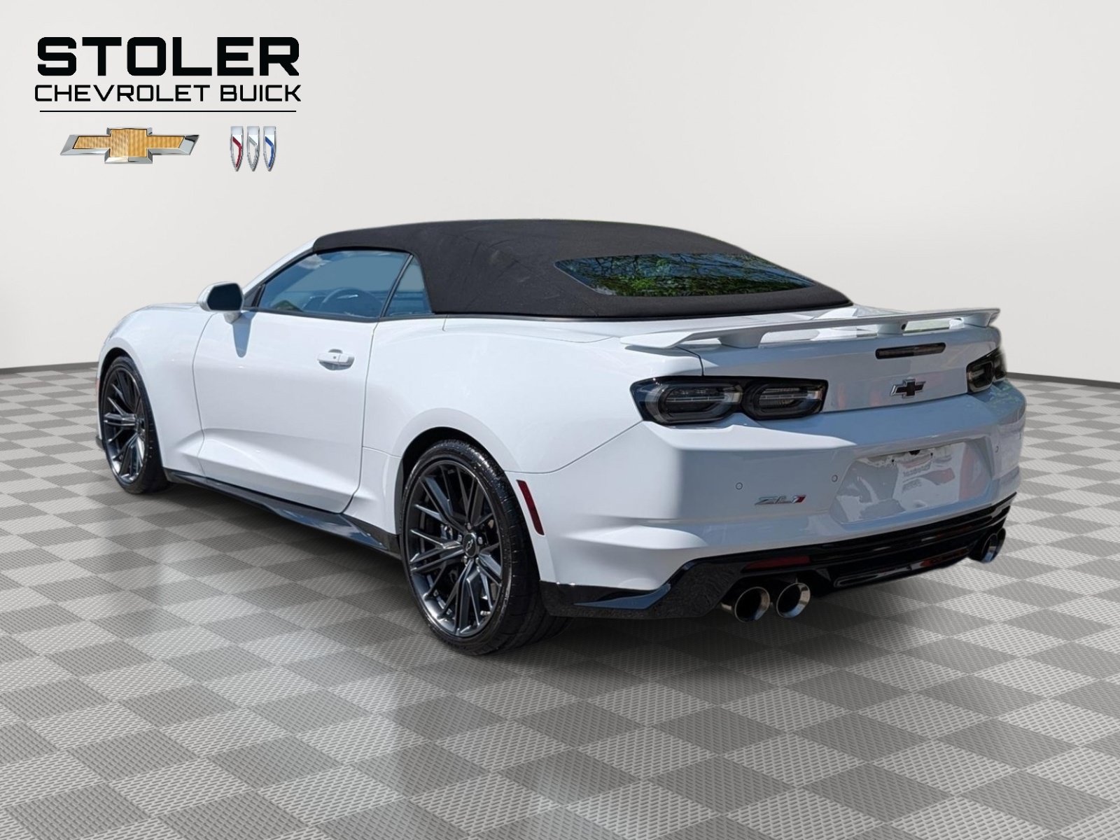 Used 2021 Chevrolet Camaro ZL1 RWD image 3