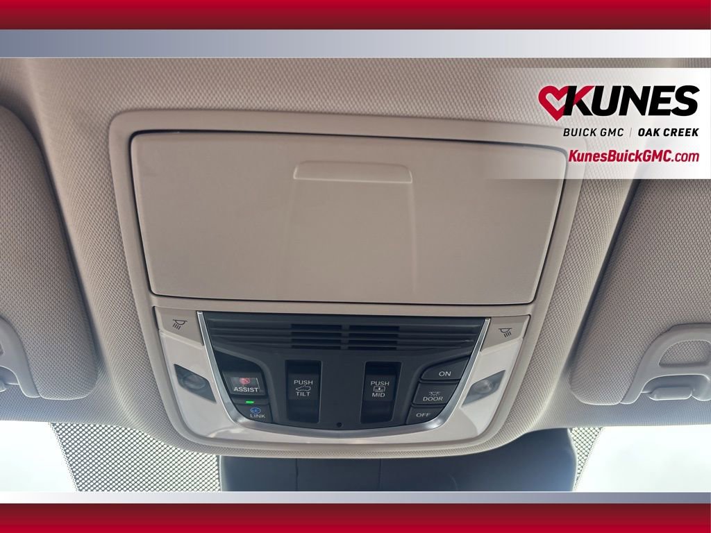 Used 2025 Acura RDX w/ Technology Package image 22