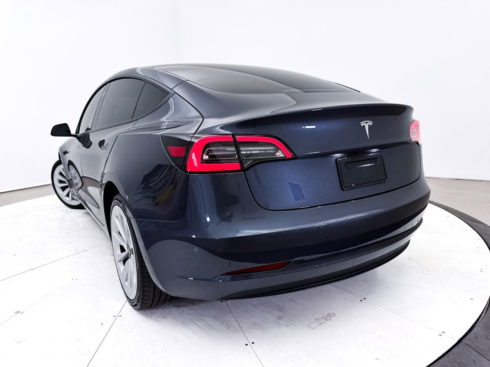 Used 2023 Tesla Model 3 Standard Range RWD image 8