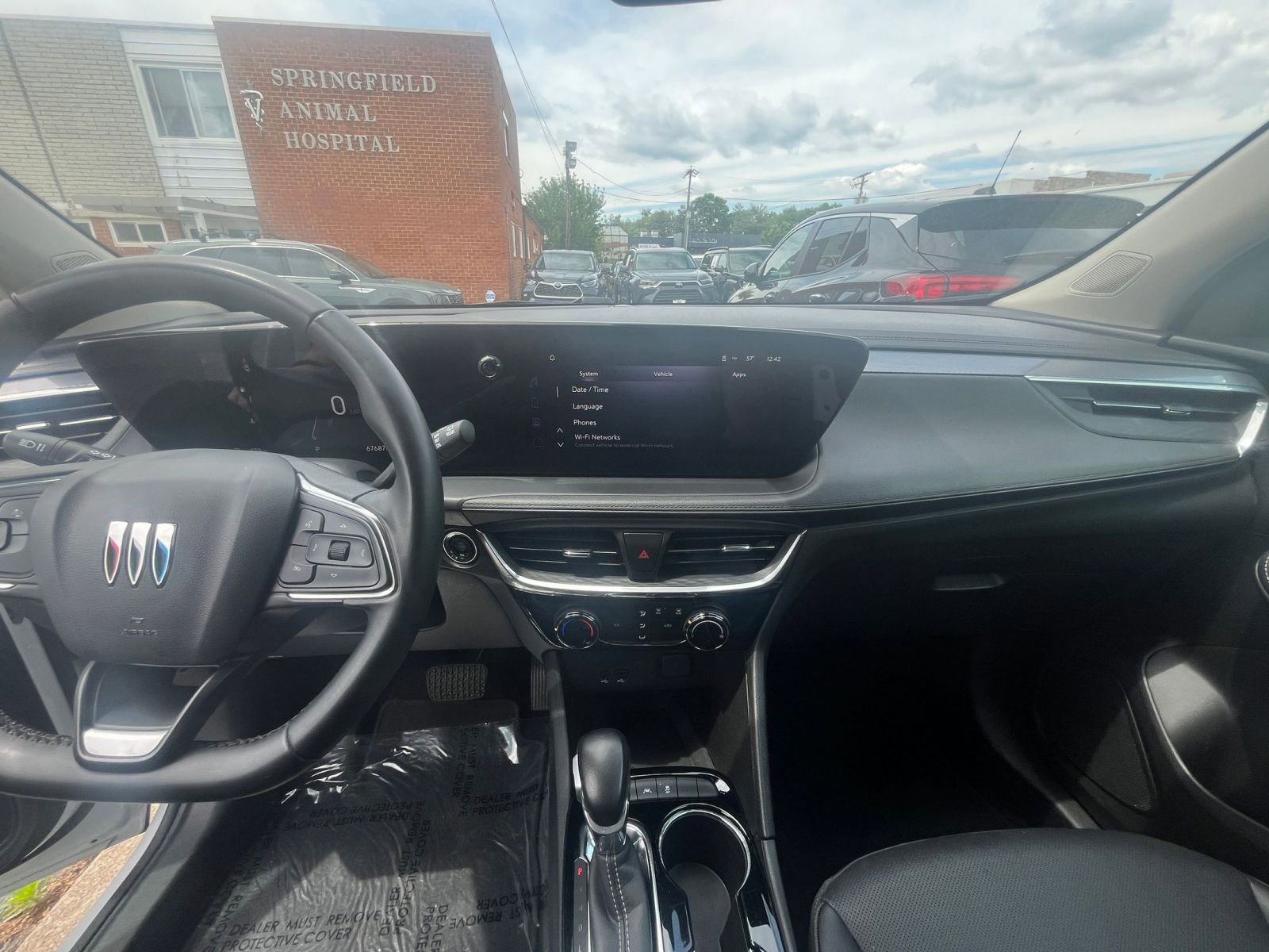 Used 2024 Buick Encore GX Sport Touring FWD image 17
