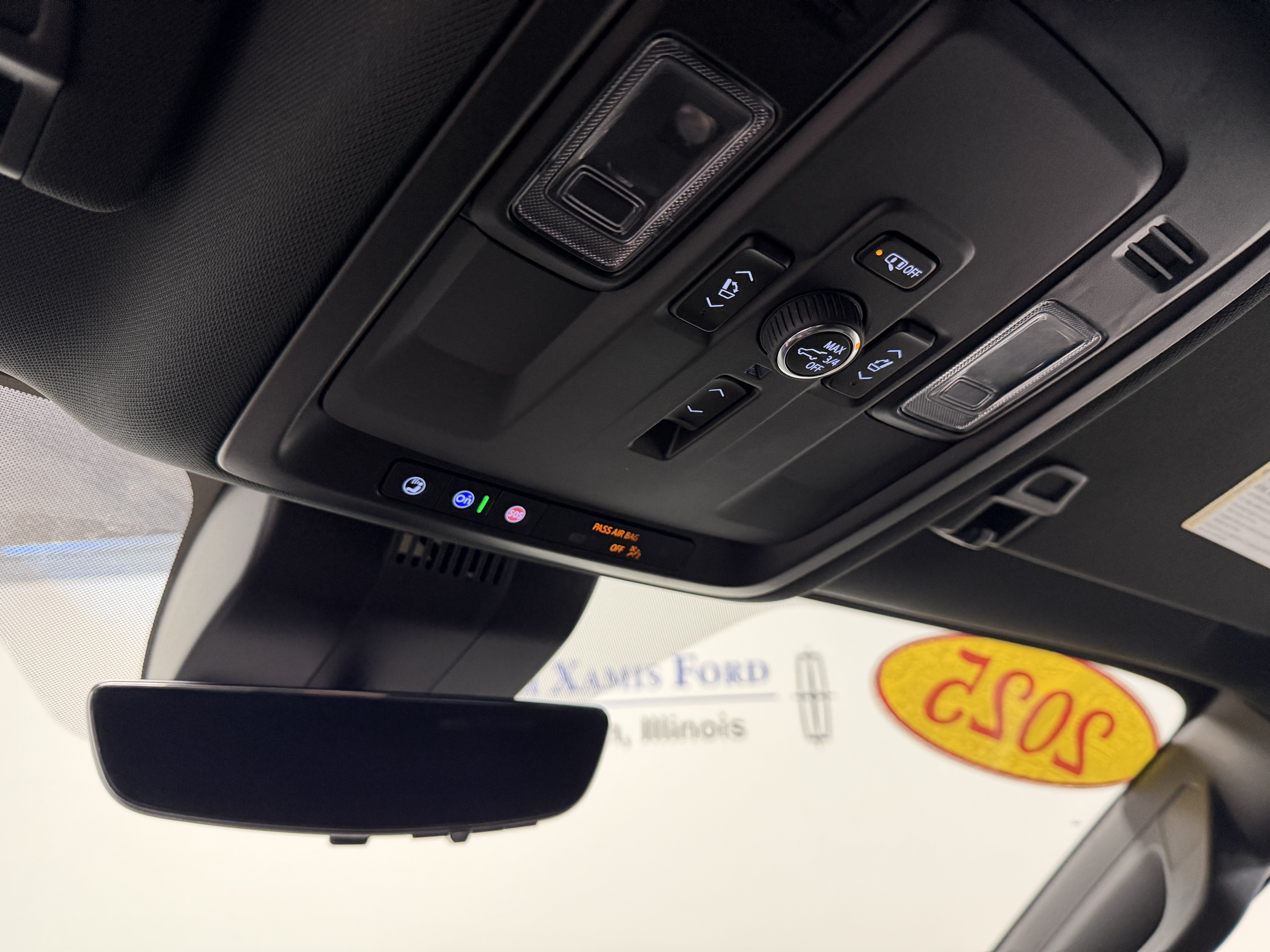 Used 2025 Chevrolet Tahoe High Country AWD/4WD image 5