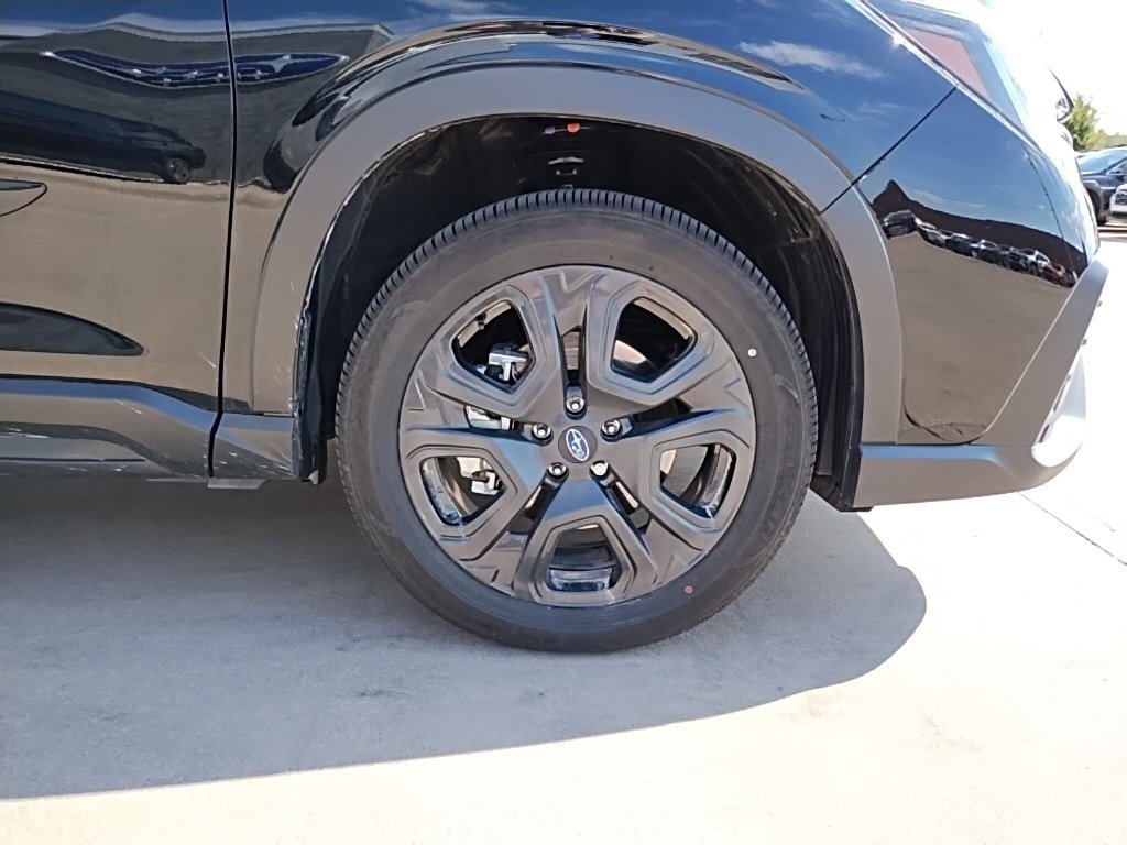 Used 2025 Subaru Ascent Bronze Edition image 15