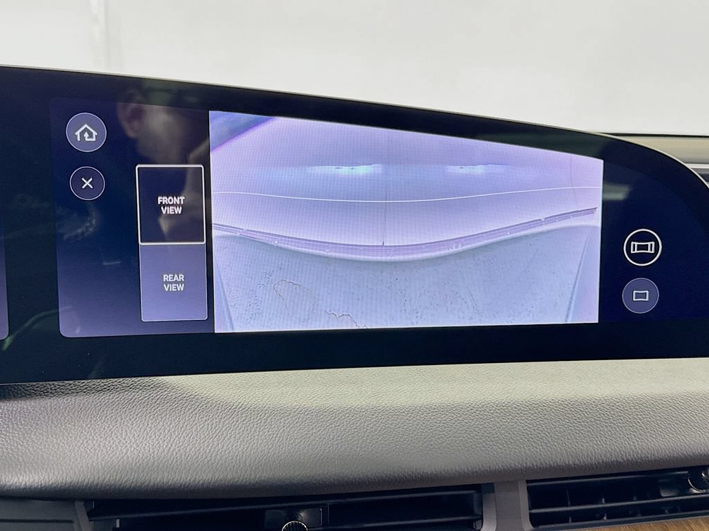 Used 2024 Lucid Air Pure RWD image 20