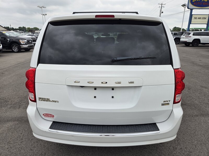 Used 2019 Dodge Grand Caravan SXT FWD image 4