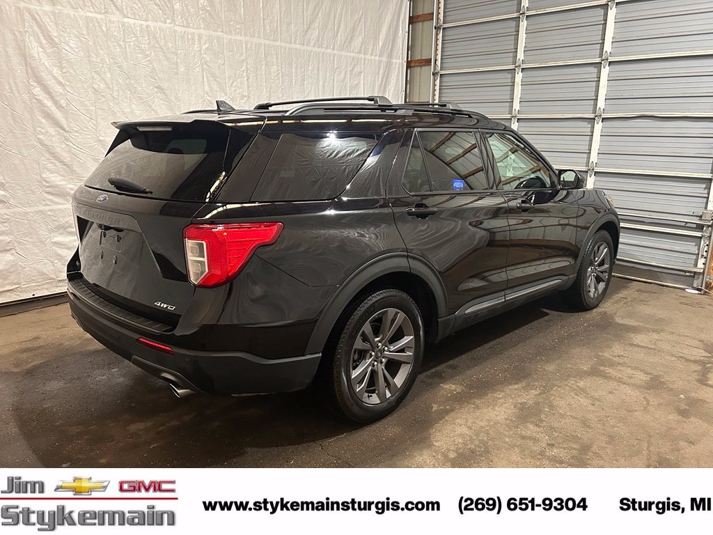 Used 2022 Ford Explorer XLT w/ XLT Sport Appearance Package AWD/4WD image 8