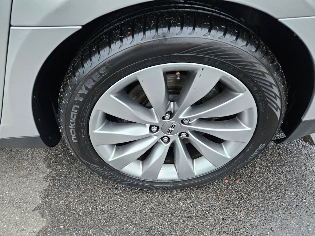 Used 2016 Lincoln MKS w/ Equipment Group 101A image 9