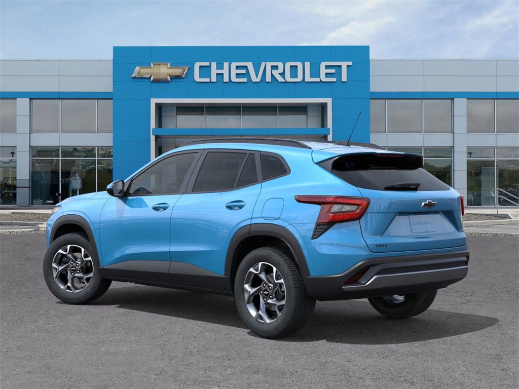 New 2026 Chevrolet Trax LT image 2