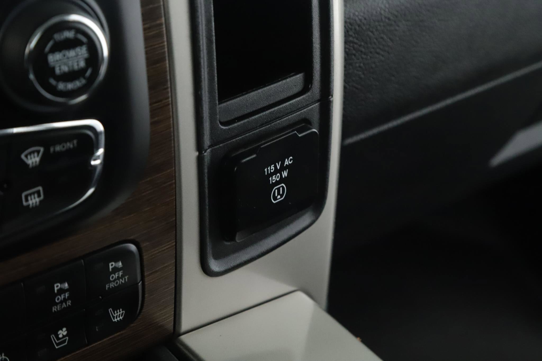 Used 2017 RAM 1500 Laramie w/ Convenience Group image 17