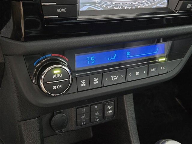 Used 2015 Toyota Corolla LE image 36