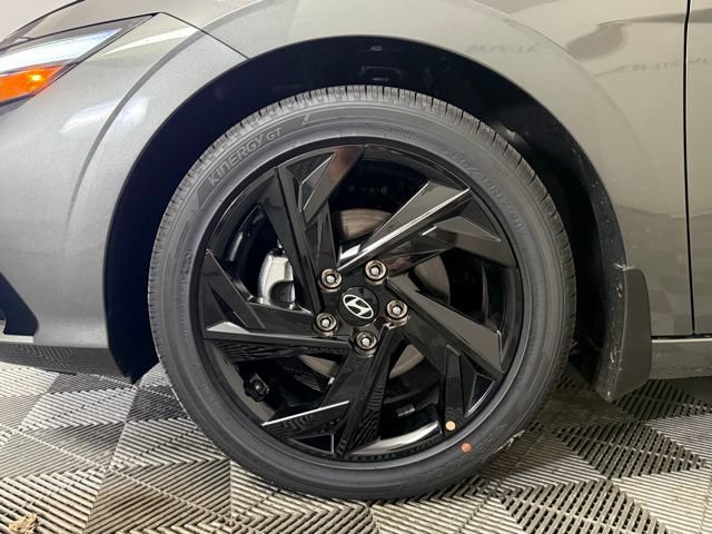 New 2026 Hyundai Elantra SEL Sport Premium FWD image 9