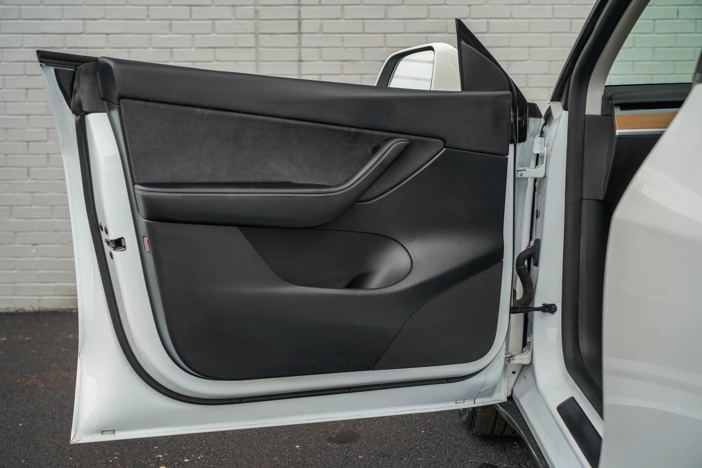 Used 2022 Tesla Model Y Long Range AWD/4WD image 9