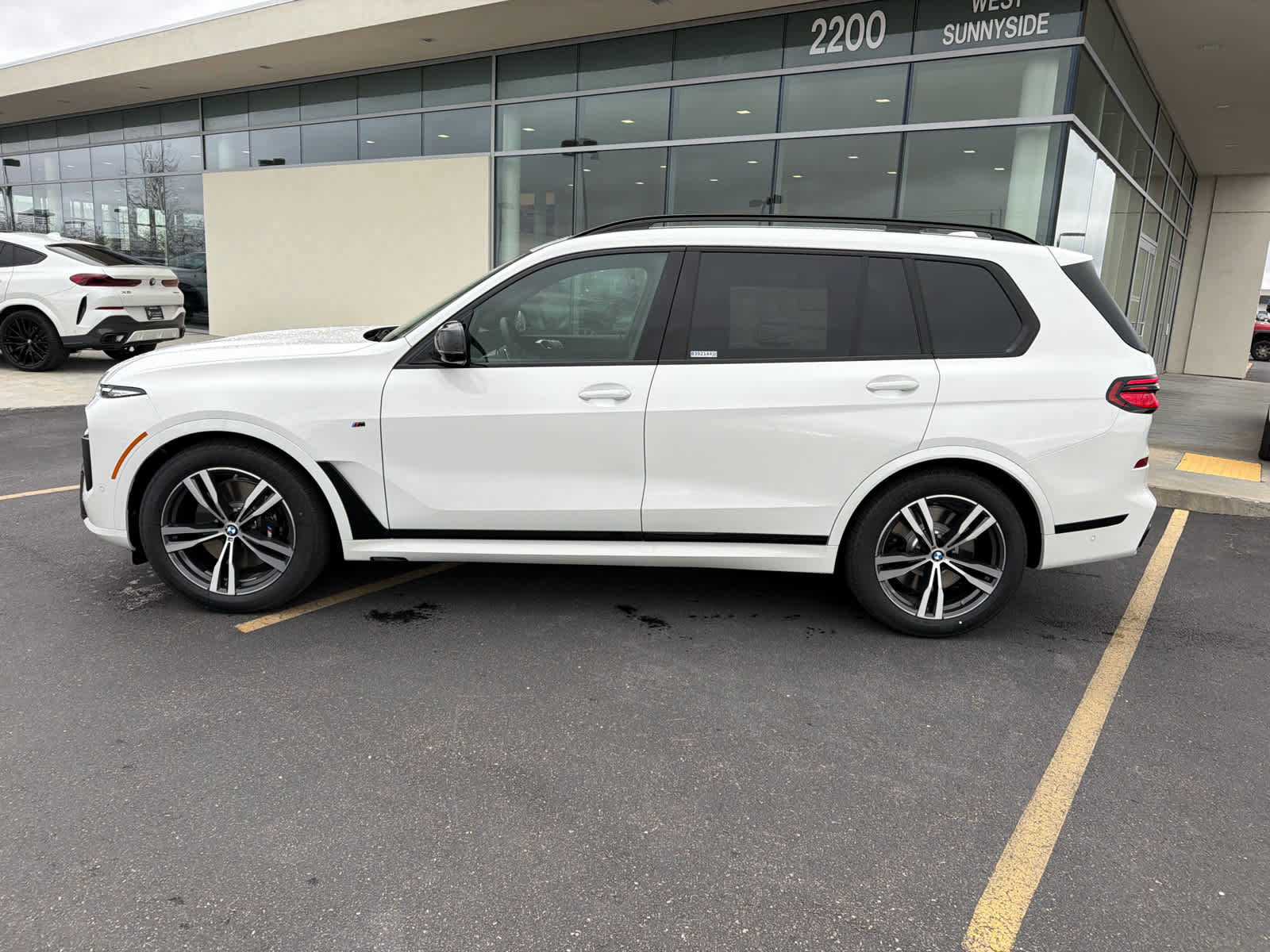 New 2026 BMW X7 M60i image 4