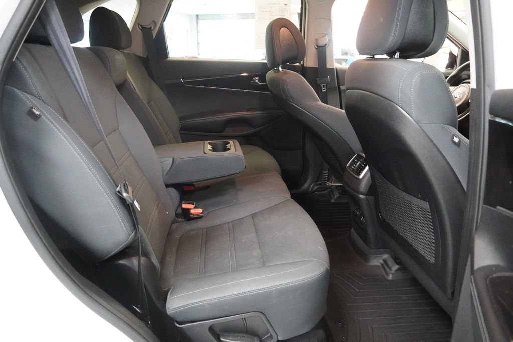 Used 2016 Kia Sorento LX w/ LX Convenience Package image 28