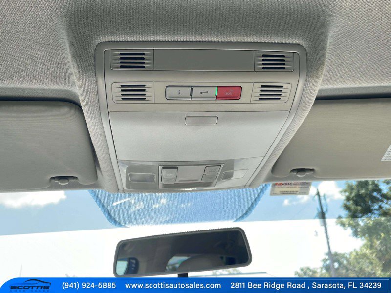 Used 2020 Volkswagen Tiguan S image 28