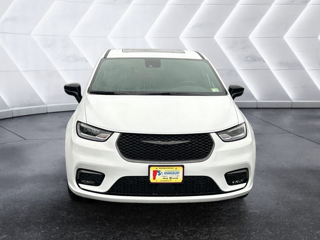 New 2026 Chrysler Pacifica Select image 9