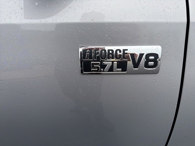 Certified 2016 Toyota Tundra SR5 w/ TRD Off Road Package image 9