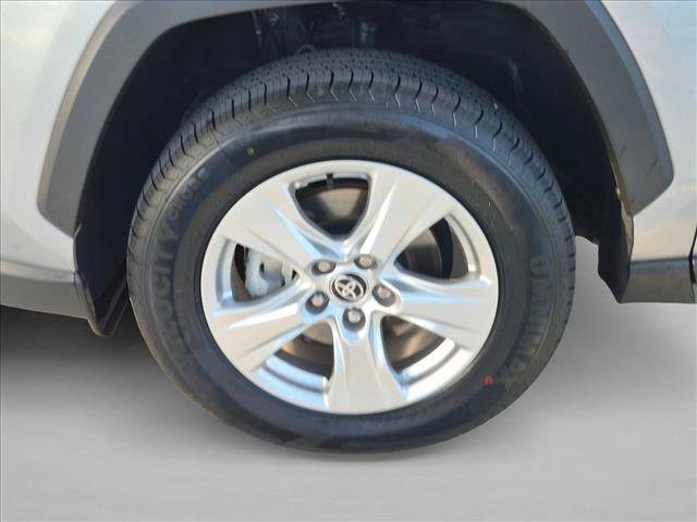 Certified 2021 Toyota RAV4 XLE w/ Convenience Package AWD/4WD image 23