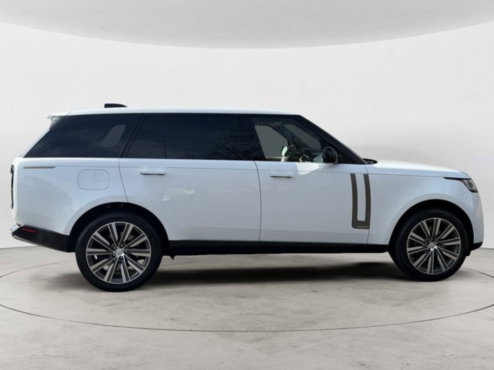 Certified 2023 Land Rover Range Rover Long Wheelbase Autobiography AWD/4WD image 3