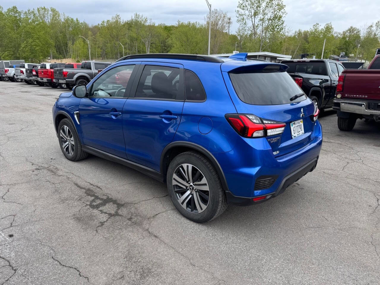 Used 2022 Mitsubishi Outlander Sport GT AWD/4WD image 2