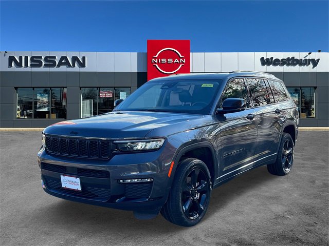 Used 2022 Jeep Grand Cherokee L Limited w/ Black Appearance Package image 4