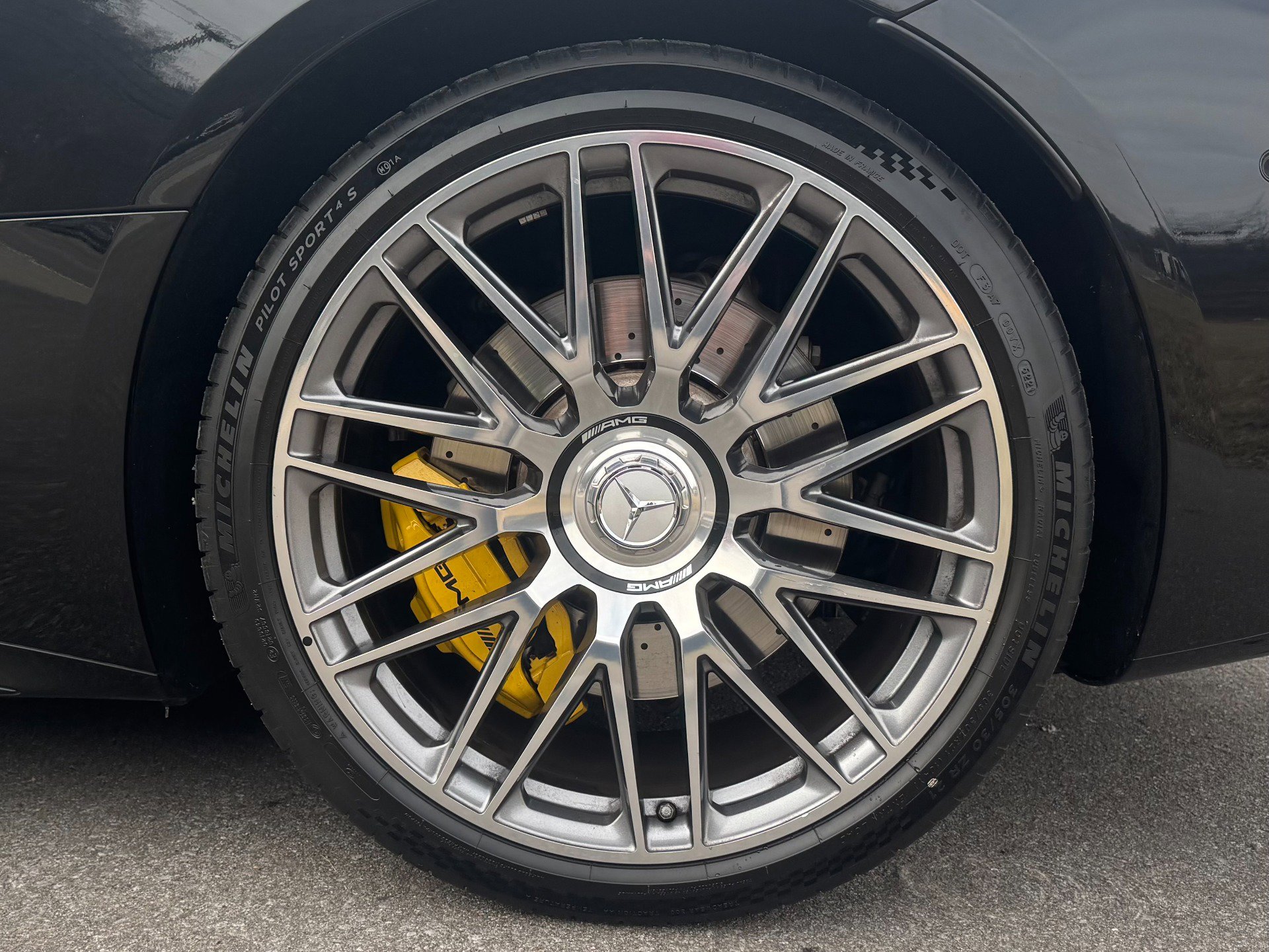 Used 2022 Mercedes-Benz SL 63 AMG 4MATIC w/ Driver Assistance Package image 48