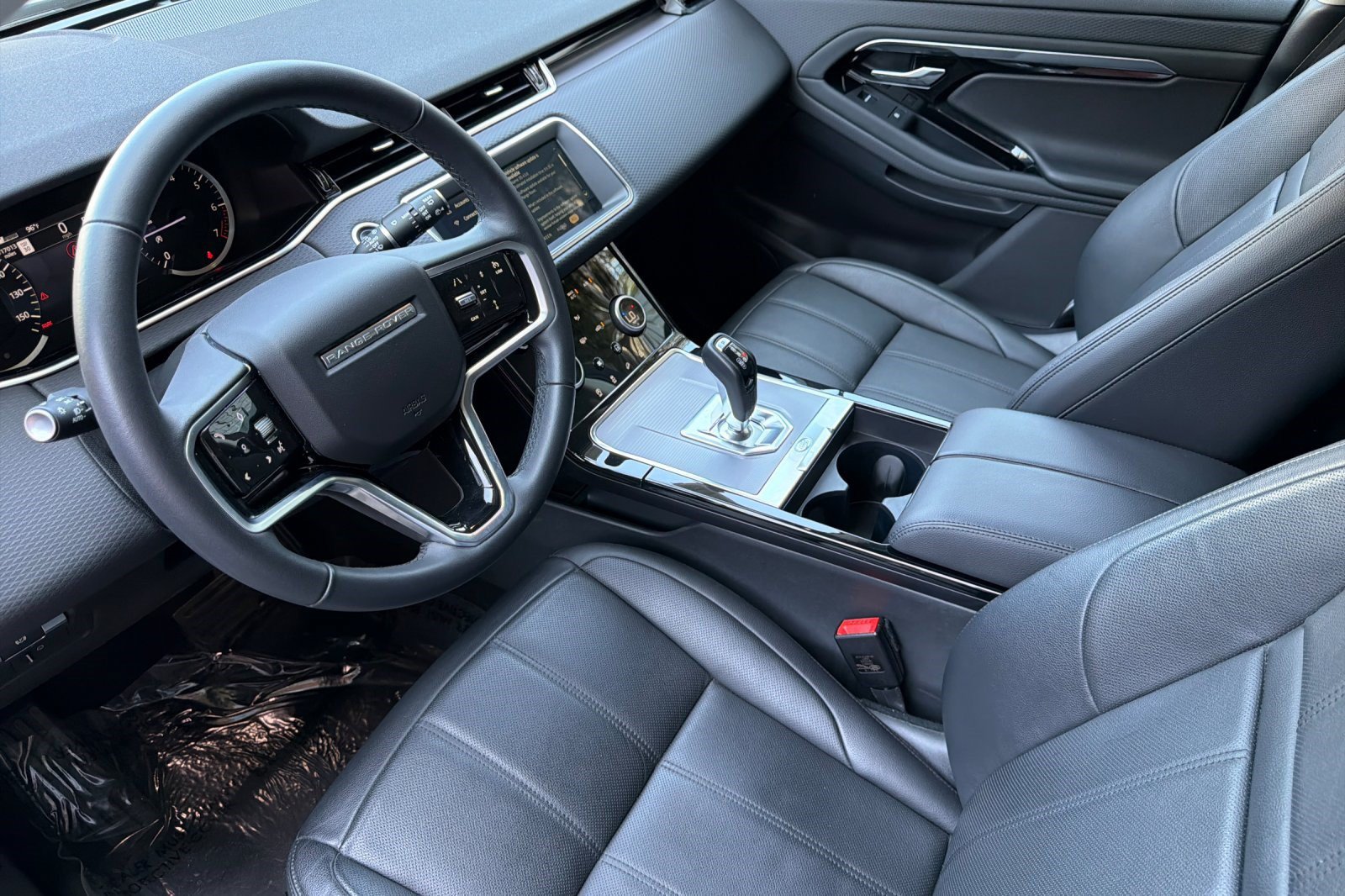 Used 2023 Land Rover Range Rover Evoque S AWD/4WD image 4