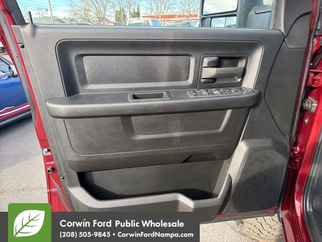 Used 2024 RAM 2500 Tradesman w/ Chrome Appearance Group image 14