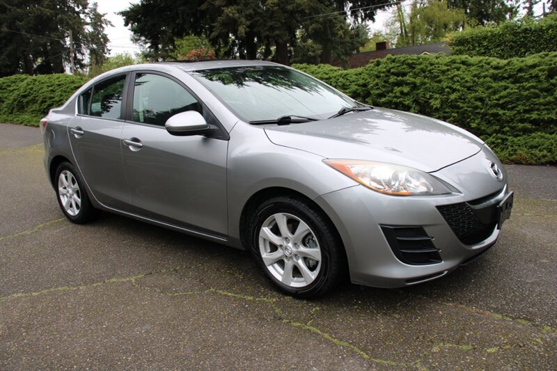 Used 2010 MAZDA MAZDA3 i Touring FWD image 2