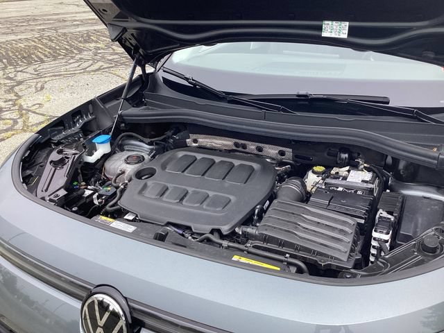 Used 2026 Volkswagen Tiguan SE AWD/4WD image 17