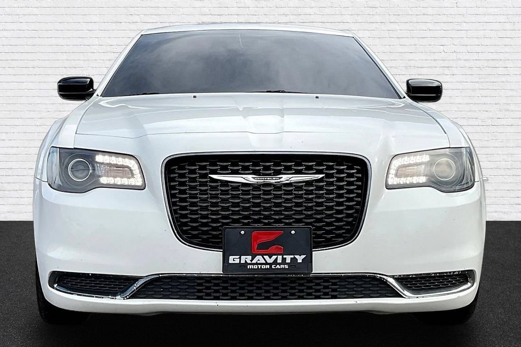 Used 2018 Chrysler 300 Touring w/ Sport Appearance Package RWD image 2