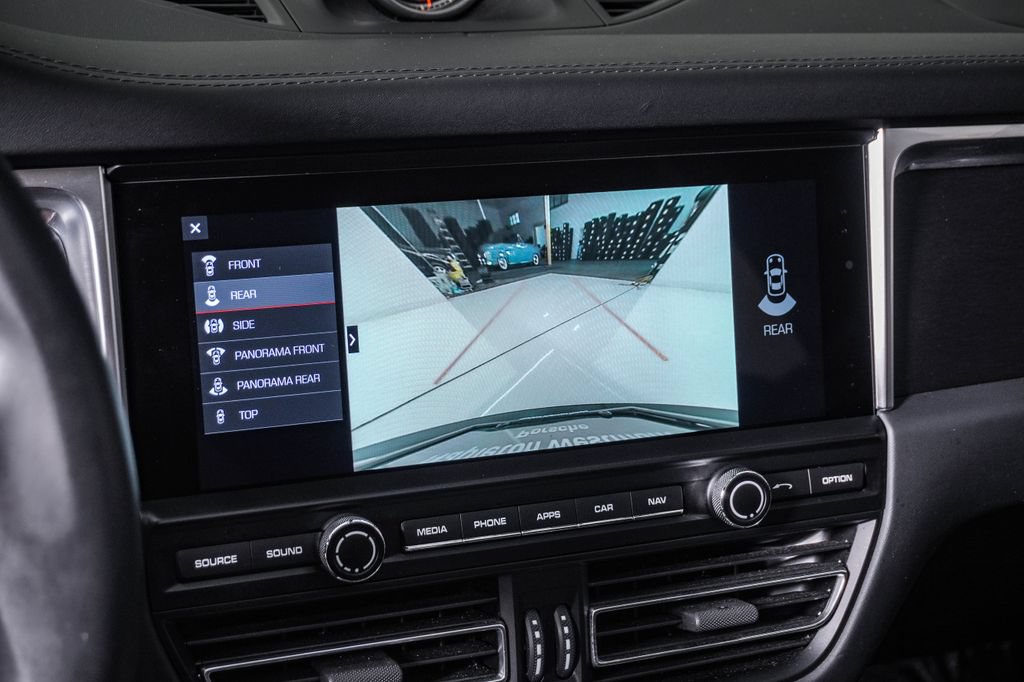 Certified 2020 Porsche Macan GTS AWD/4WD image 23