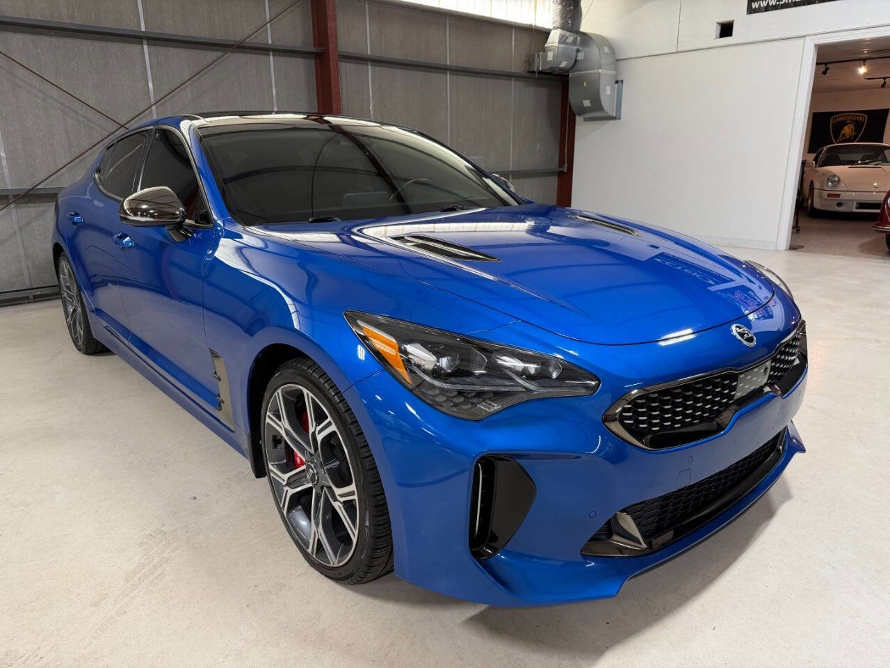 Used 2021 Kia Stinger GT2 image 14