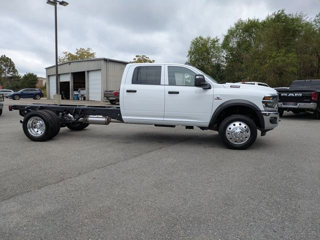 New 2026 RAM 5500 Tradesman AWD/4WD image 3