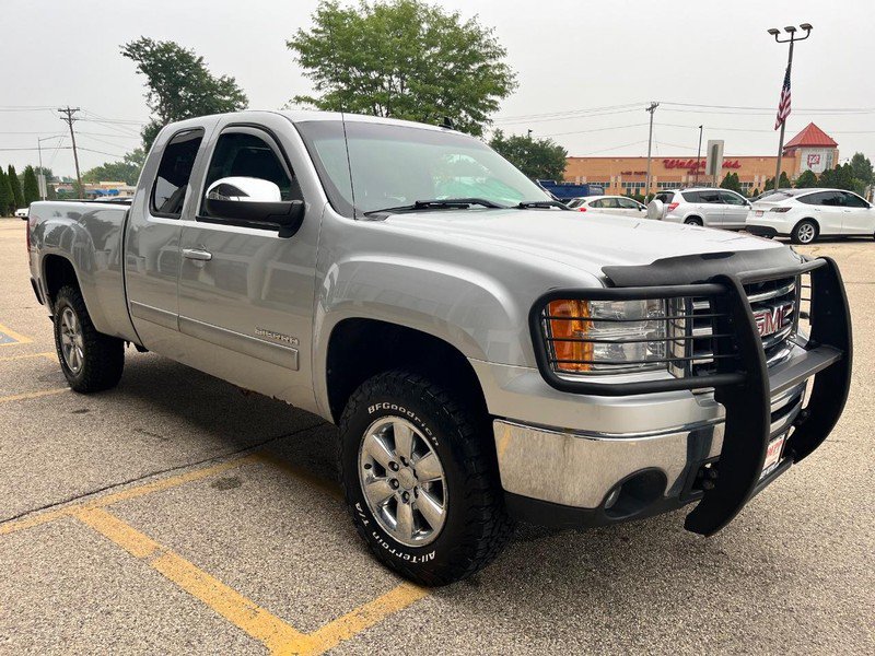 Used 2013 GMC Sierra 1500 SLT w/ SLT Convenience Package AWD/4WD image 3