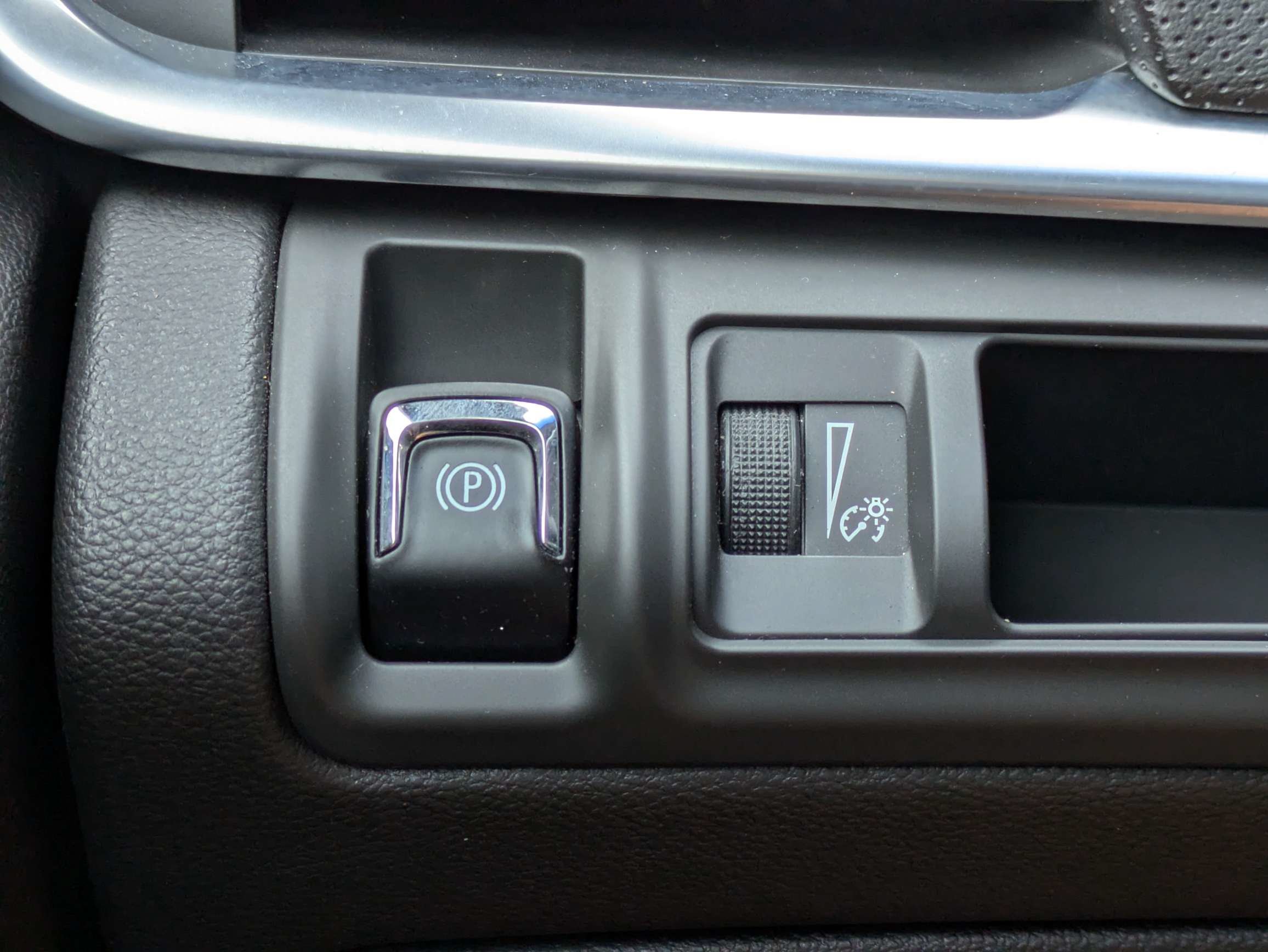 Used 2015 Cadillac XTS Luxury AWD/4WD image 25